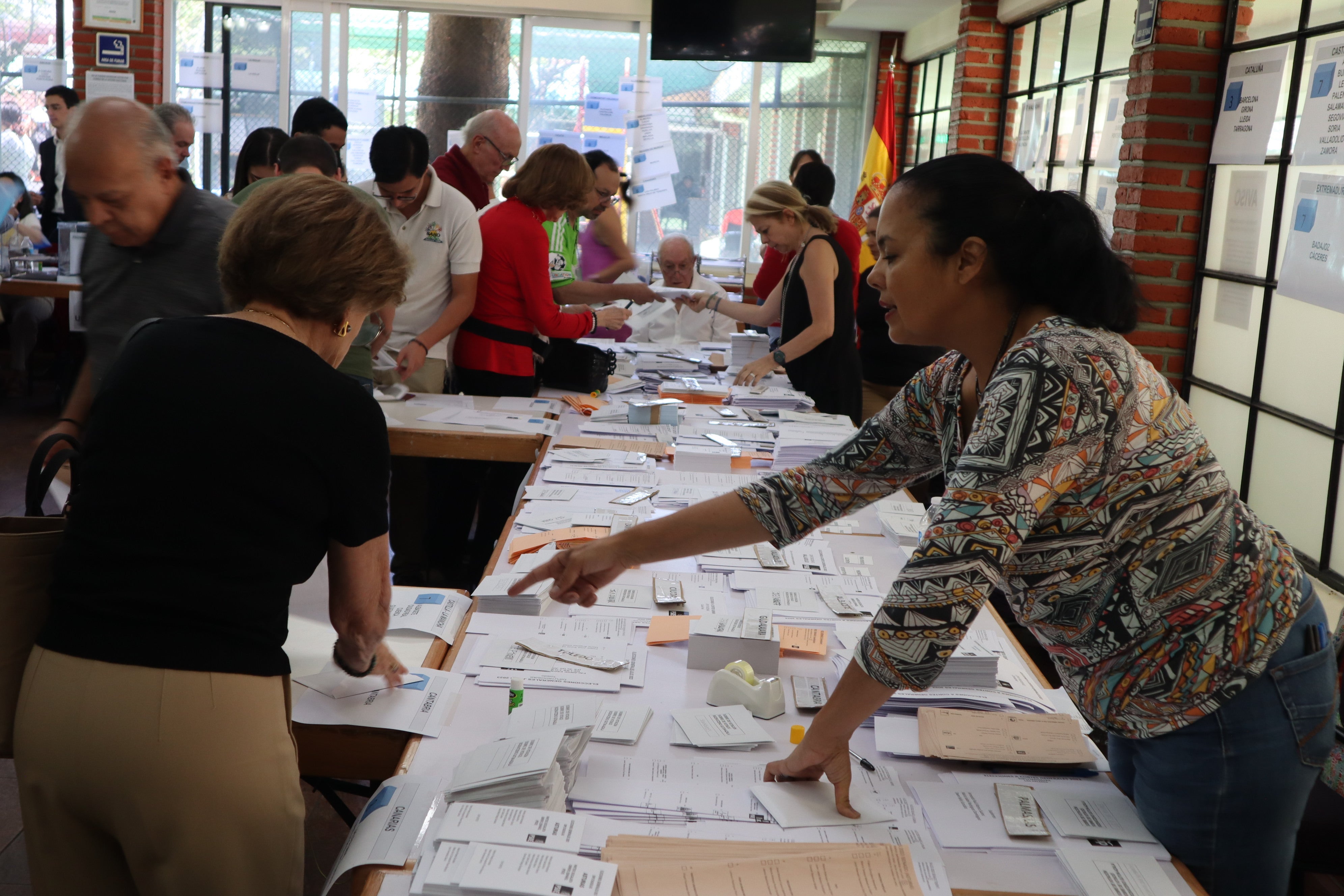 Cómo y dónde votar en las elecciones de Extremadura si estás fuera de España el 21 de diciembre