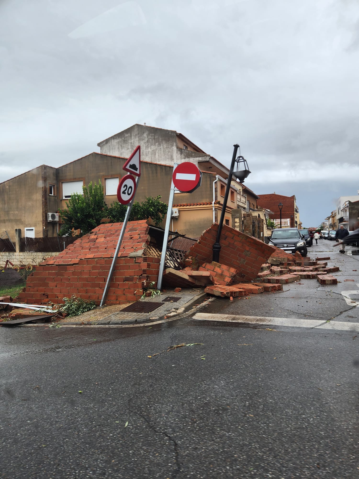 Fotos | Un &#039;pequeño&#039; tornado causa destrozos en La Zarza