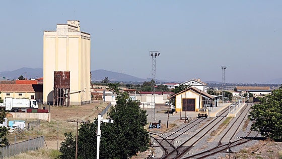 Adif pone en marcha las expropiaciones para electrificar la línea de Ciudad Real