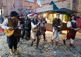 Animación en el Mercado Medieval del año pasado.