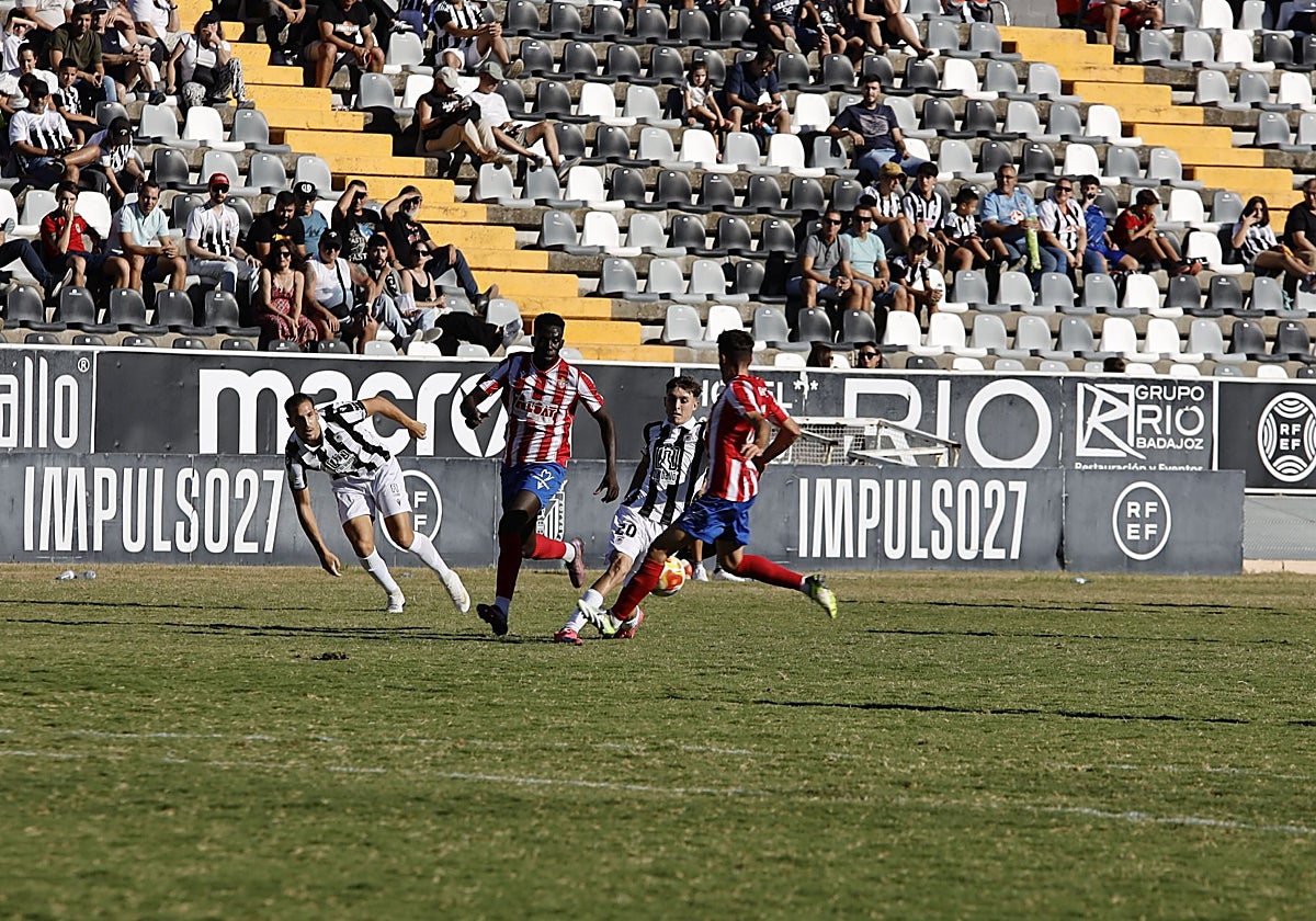 La vuelta de Barrena es la gran novedad en la convocatoria del Badajoz.