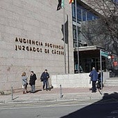 Un año más de cárcel por amenazar desde prisión a su expareja de Plasencia a través de su hija