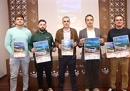 Las autoridades y responsables de la organización del Rallye de la Aceituna y el Higo durante la presentación de la prueba en la Diputación.