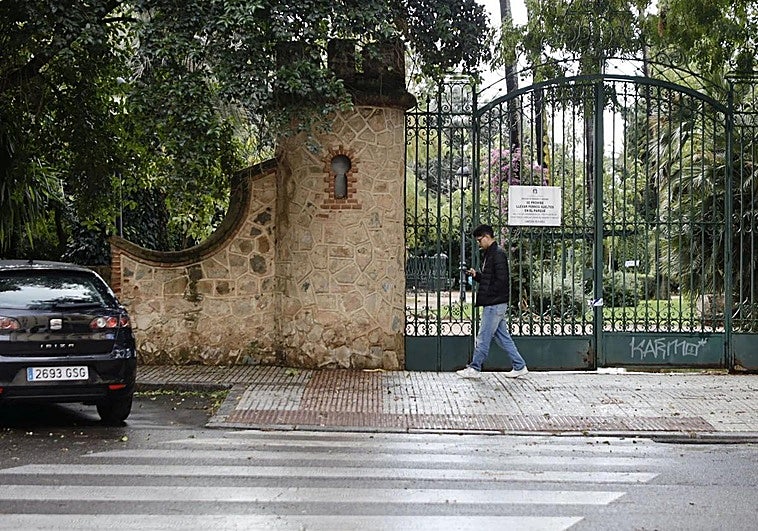 La alerta por fuertes vientos cierra los parques de Badajoz