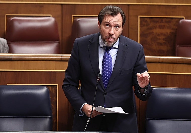 Puente promete que antes de junio se podrá circular a 300 por hora en tren entre Talayuela y Badajoz