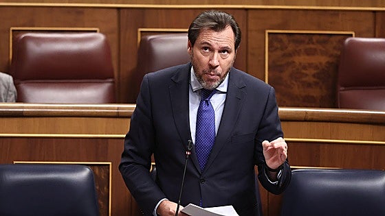 Puente promete que antes de junio se podrá circular a 300 por hora en tren entre Talayuela y Badajoz