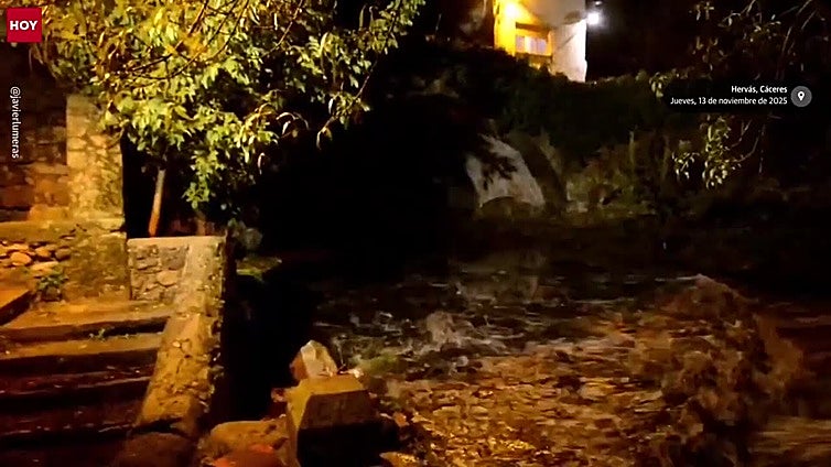 Así estaba ayer el río Ambroz por su paso por Hervás tras la Borrasca Claudia
