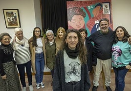 Jessica Robles, en primer plano, hace un año tras ser elegida presidenta de la Ciudad Monumental acompañada por el resto de la junta directiva. Celia Rubio es la primera por la derecha.