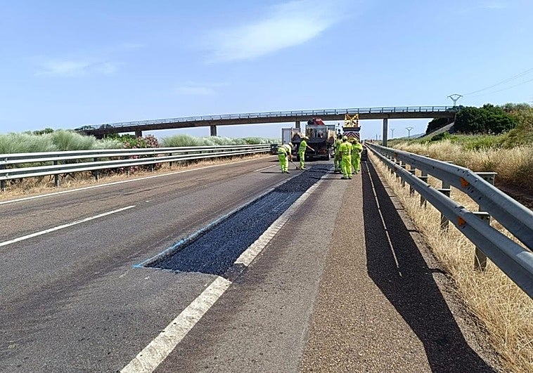 Transportes invertirá 22,9 millones en conservar 168 kilómetros de carreteras de la provincia de Badajoz
