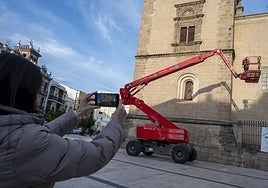 En la plaza de España también se instalará una guirnalda que partirá de la Catedral.