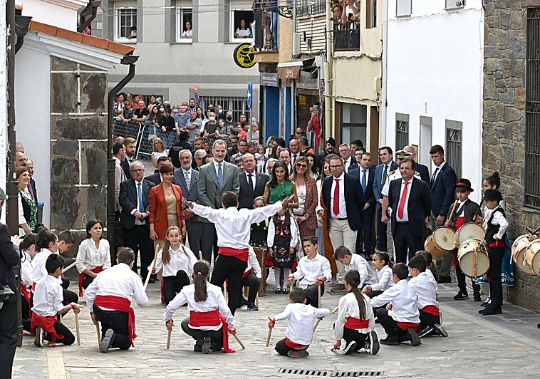 Extremadura conmemora la restauración de la corona