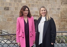 Las presidentas de Madrid y Extremadura, Isabel Díaz Ayuso y María Guardiola, en un encuentro en Mérida.