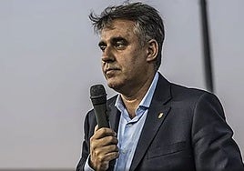 Joaquín Parra en el Nuevo Vivero, en una presentación del CB Badajoz.