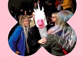 Cartel anunciador de la muestra de la Escuela de Arte y Diseño.