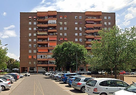 Uno de los pisos asaltados está en la avenida Sinforiano Madroñero.