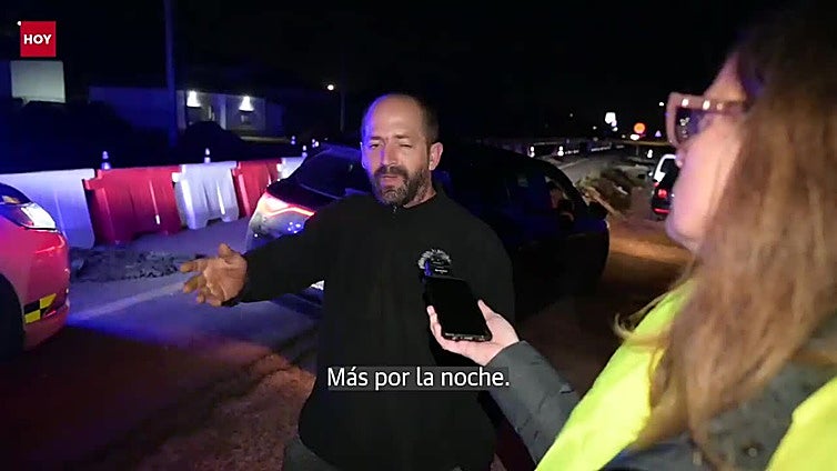 Los vecinos de la carretera de Sevilla piden más iluminación para evitar accidentes en Badajoz