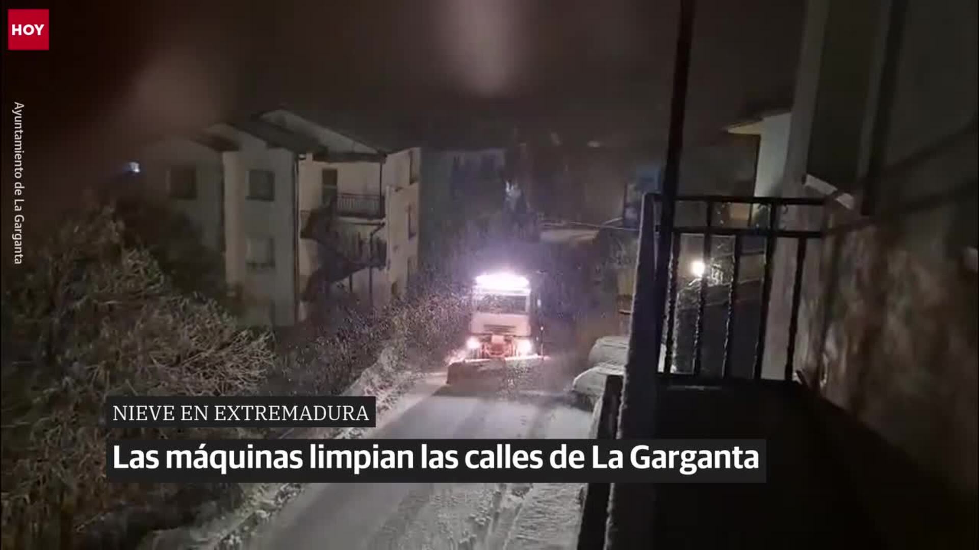 La nieve tiñe de blanco las sierras de Extremadura