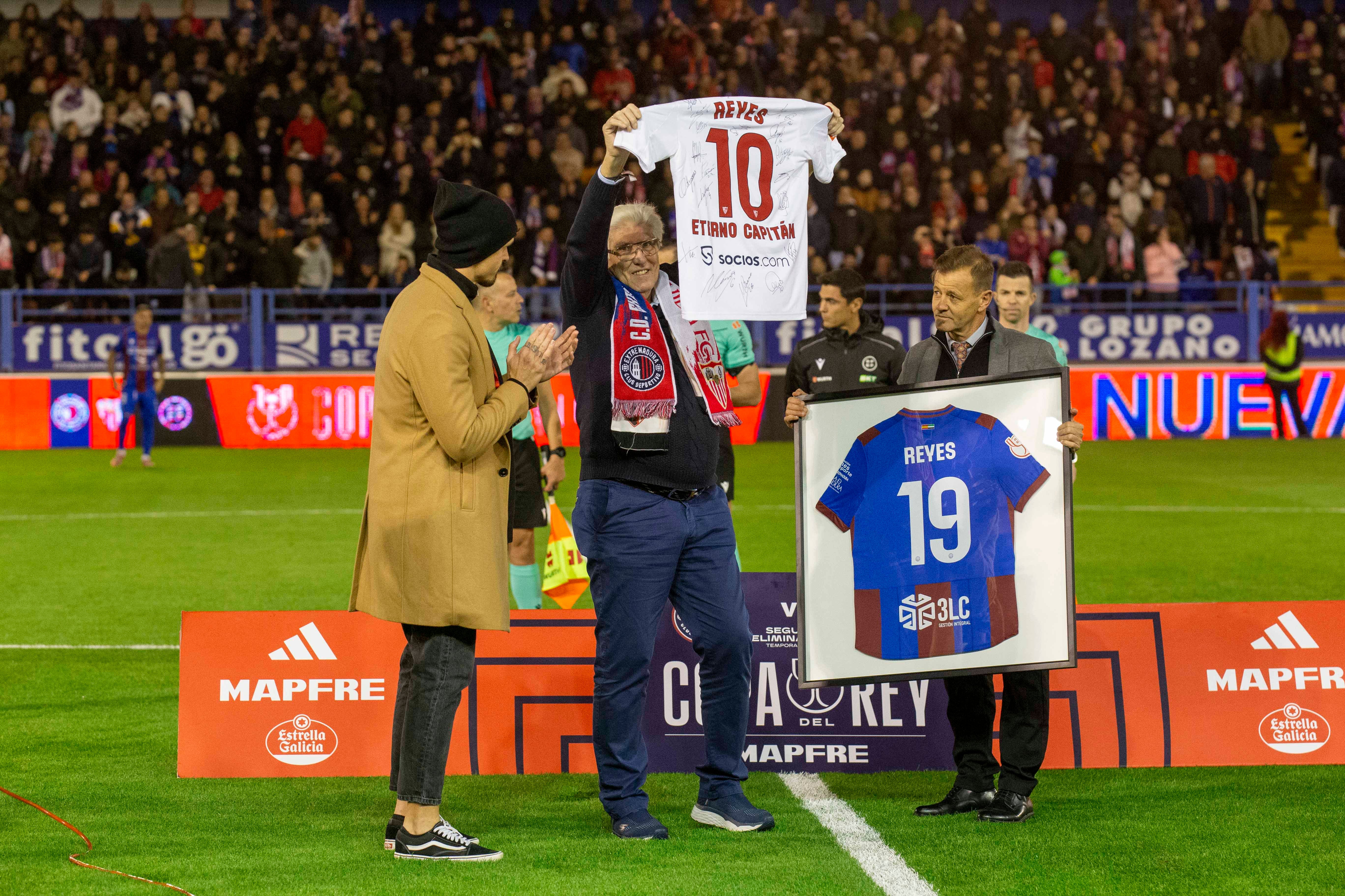 Fotos | Las mejores imágenes del partido Extremadura-Sevilla