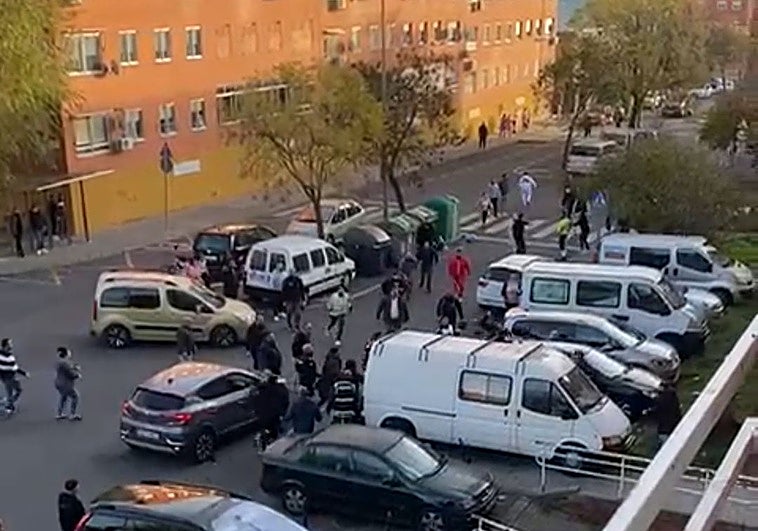 El policía nacional herido en Aldea Moret evitó «una agresión mortal» a otro agente de paisano, según Jupol