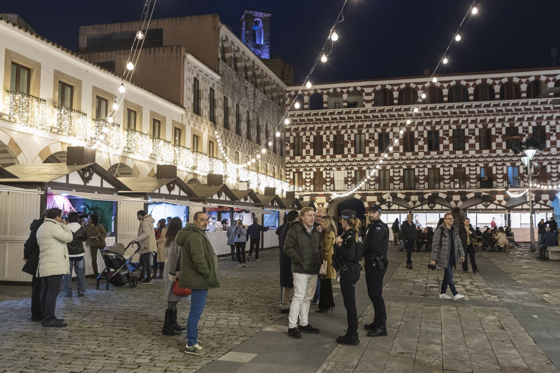 Fotos | Las mejores fotos del mercado navideño de la Plaza Alta