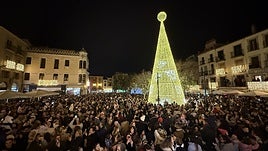 Unas 5.000 personas llenaron todos los rincones de la Plaza Mayor.