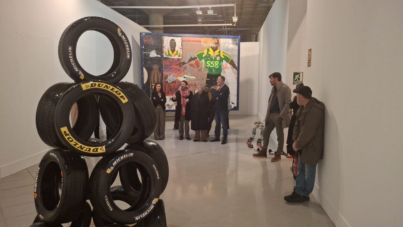 Una exposición en el Meiac reflexiona sobre los logos como «nuevas deidades»