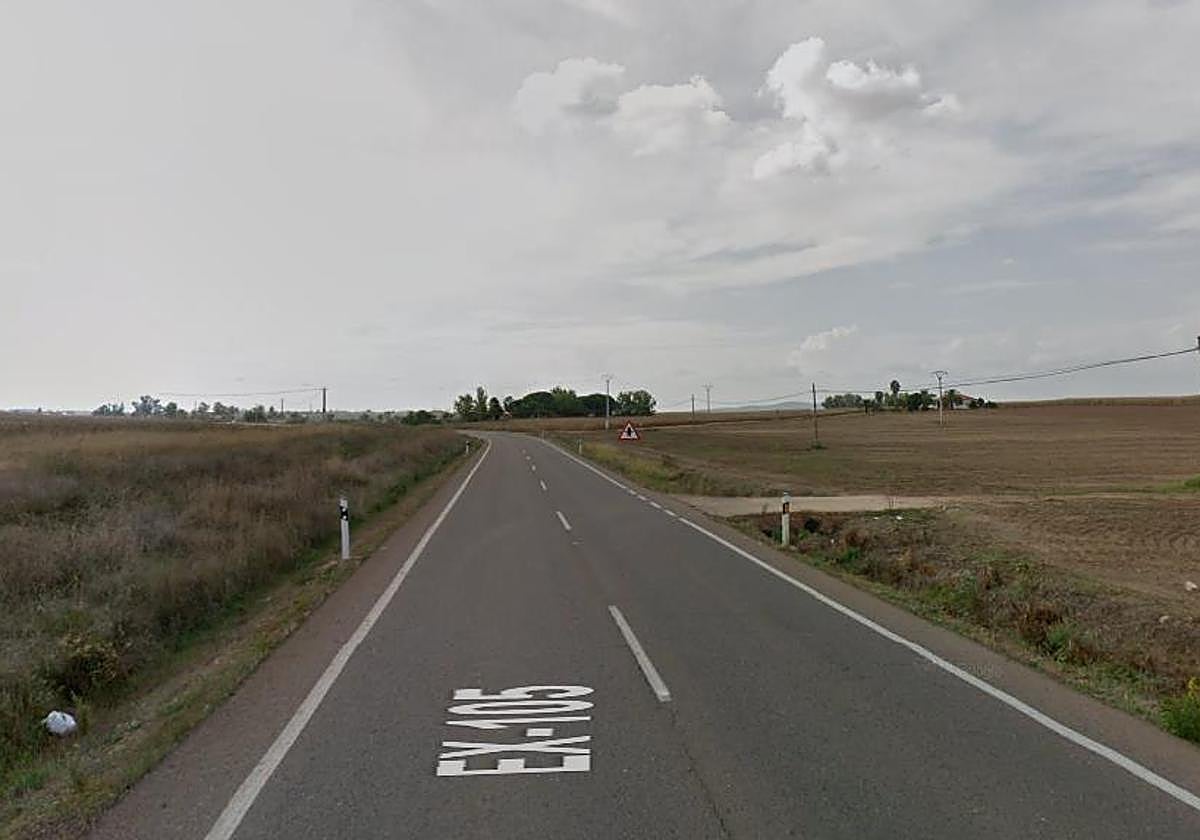 Carretera Ex-105, entre Don Benito y Mengabril.