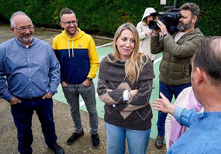 Guardiola inicia la campaña en Hervás como «símbolo de la unidad» en la defensa del medio natural