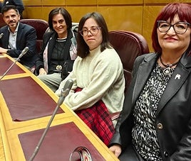 La comitivaplacentina, tras laintervención deRamón Rubio.