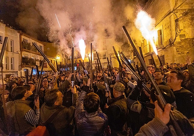 Torrejoncillo se entrega a La Encamisá