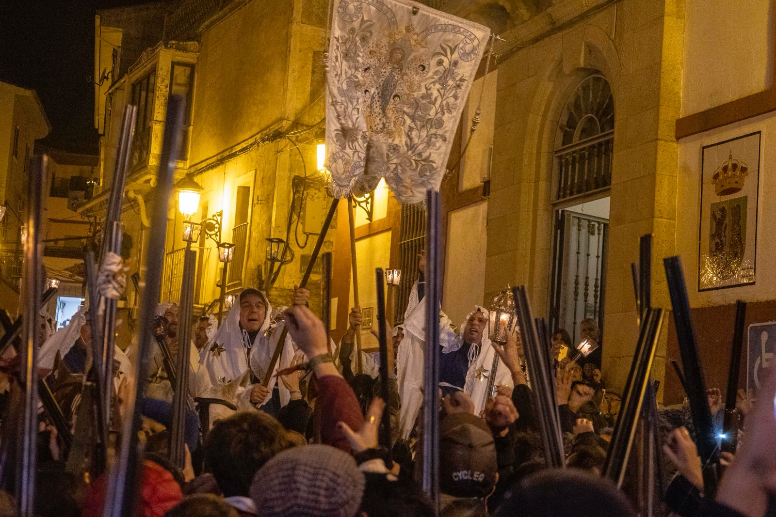 Las mejores imágenes de las fiesta de La Encamisá en Torrejoncillo