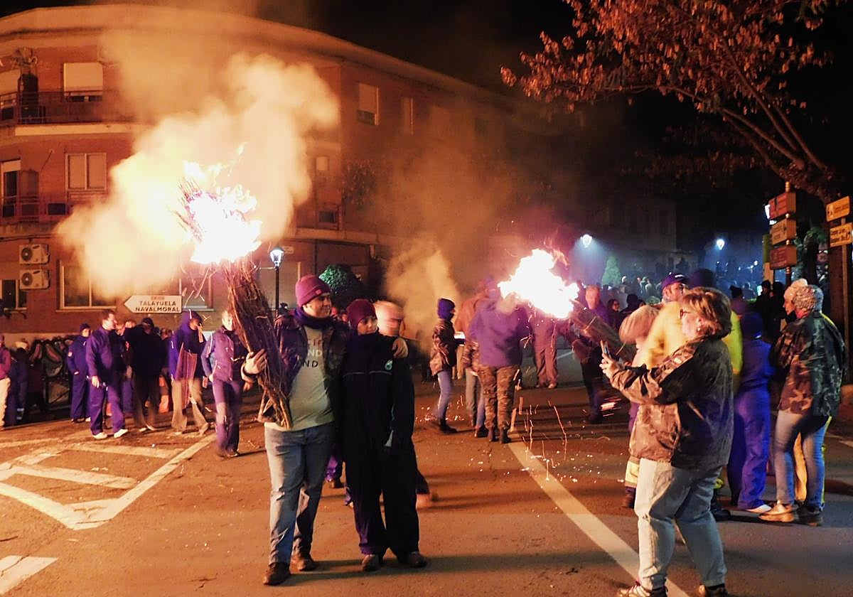 Así se vivió la fiesta de Los Escobazos en Jarandilla de la Vera