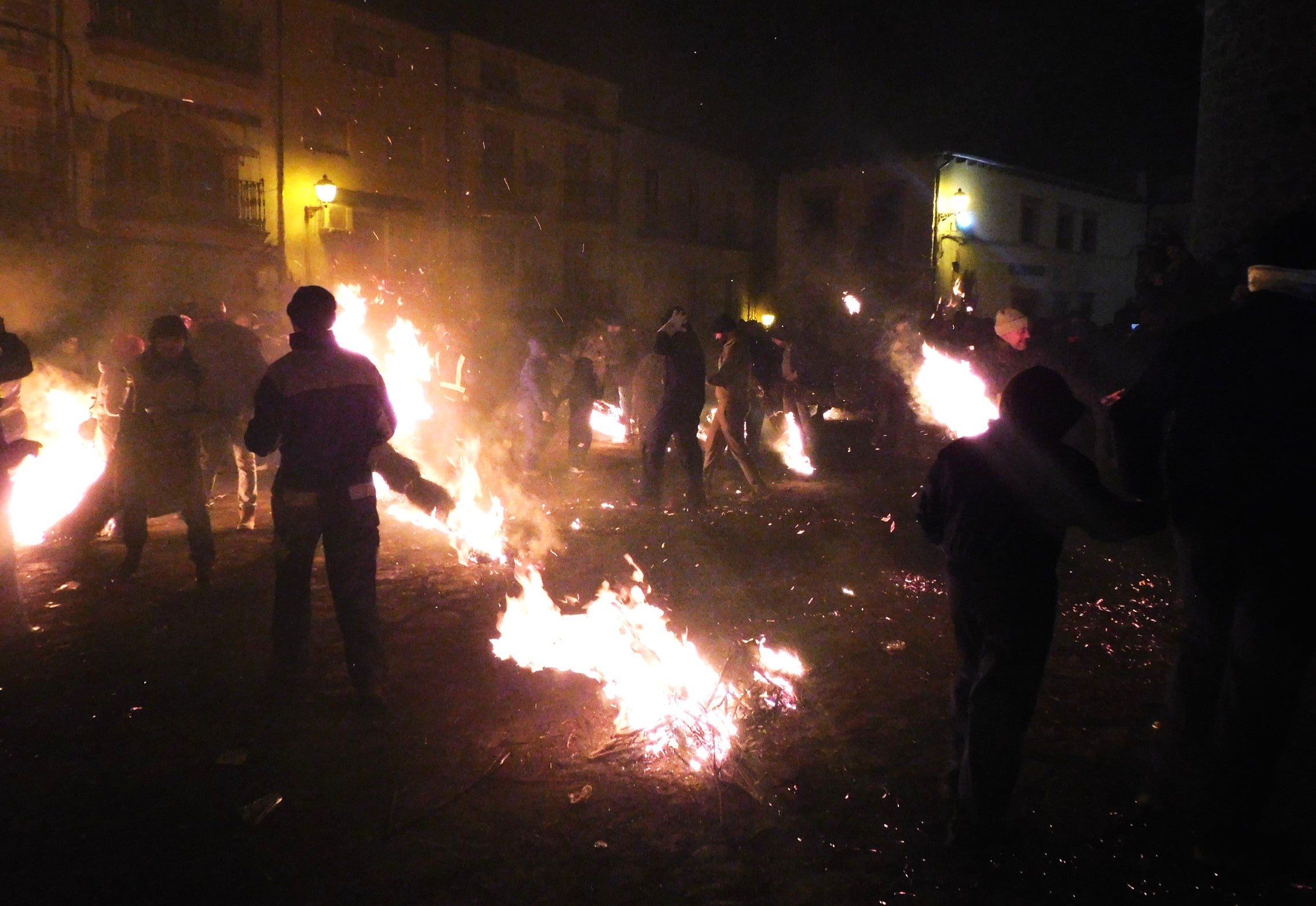 Así se vivió la fiesta de Los Escobazos en Jarandilla de la Vera