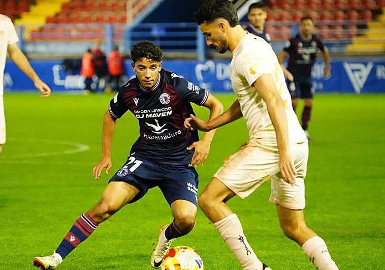 El Extremadura sobrevive con uno menos en la medianoche