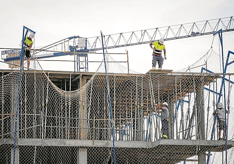 Radiografía de los programas electorales: Más construcción para frenar la subida de precios