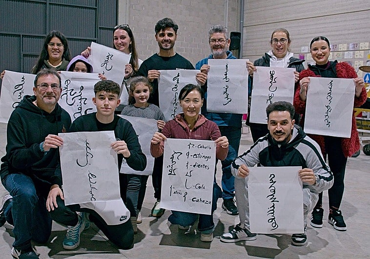 De Mongolia a Badajoz para inspirar a la comparsa Vaivén