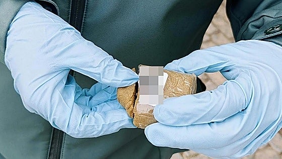 Detenido en Puebla de Alcocer un vecino de Fuenlabrada cuando viajaba en un coche con 48 gramos de hachís