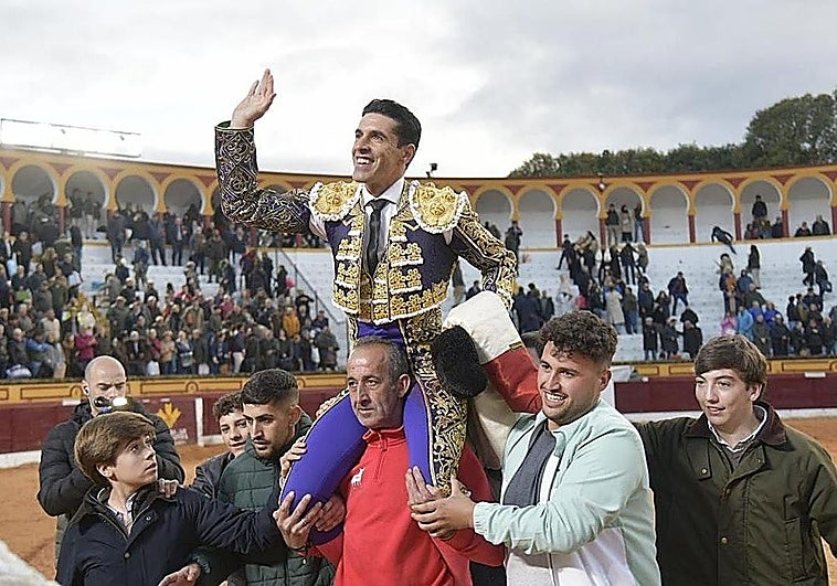 Los extremeños Talavante, Emilio de Justo y el debut con picadores de David Gutiérrez, en la feria taurina de Olivenza