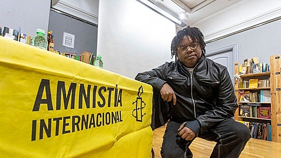 El activista haitiano Roudy Joseph ofrece una charla en Plasencia de Derechos Humanos