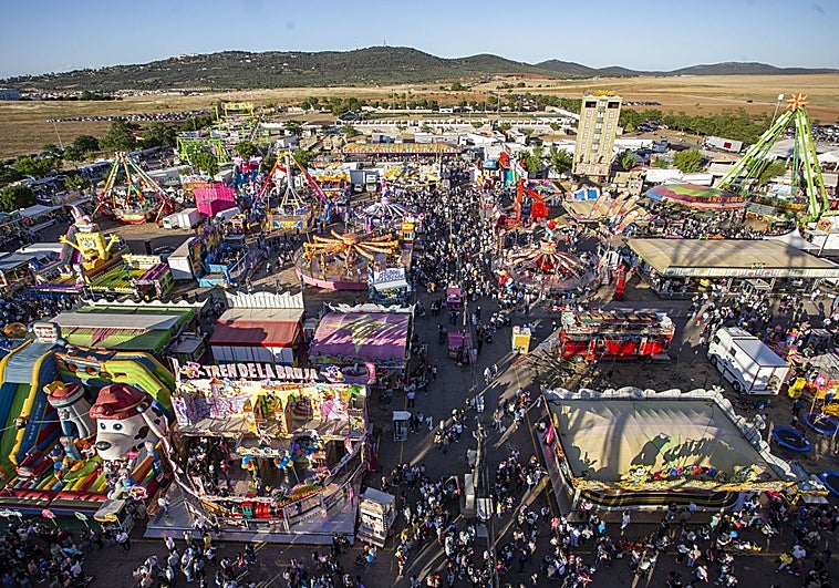 El feriante de Cáceres ya tenía una orden de alejamiento por amenazar con un arma al empresario sevillano