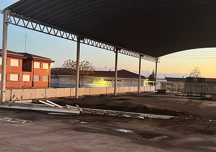 Reformar la pista polideportiva de Talayuela costará más de 400.000 euros