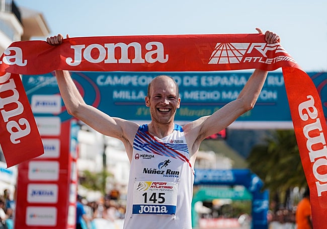 Jorge González se proclamó campeón de España de media maratón.