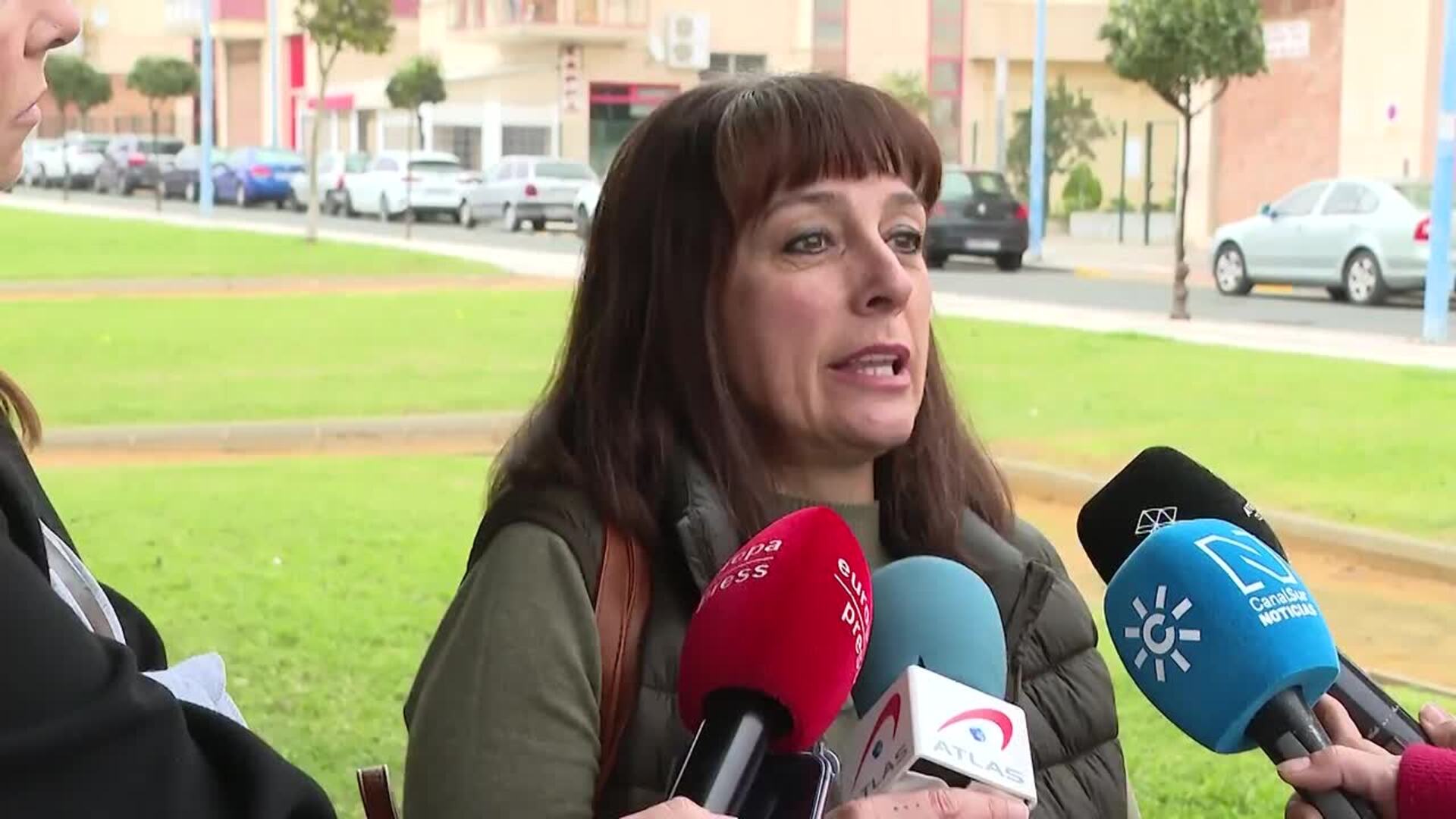 Empleada de una tienda de Lepe echa a un ladrón que intentaba robarle a punta de pistola