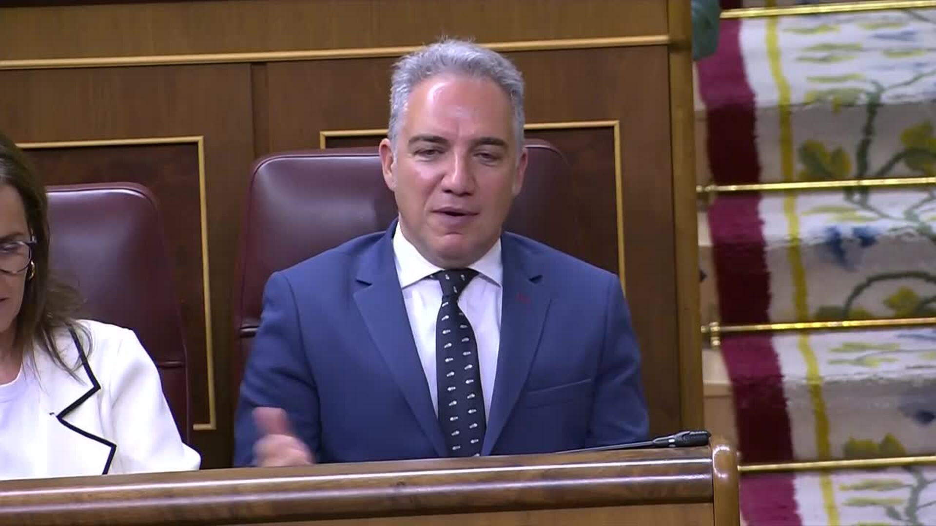 Montero critica el "tono de superioridad moral" de Bendodo con ella