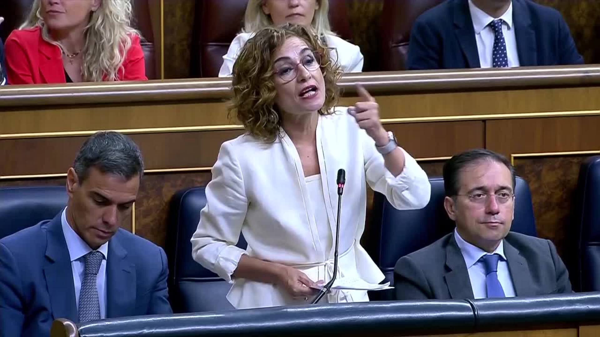 Gamarra acusa a Montero de "estar en el centro de la corrupción"