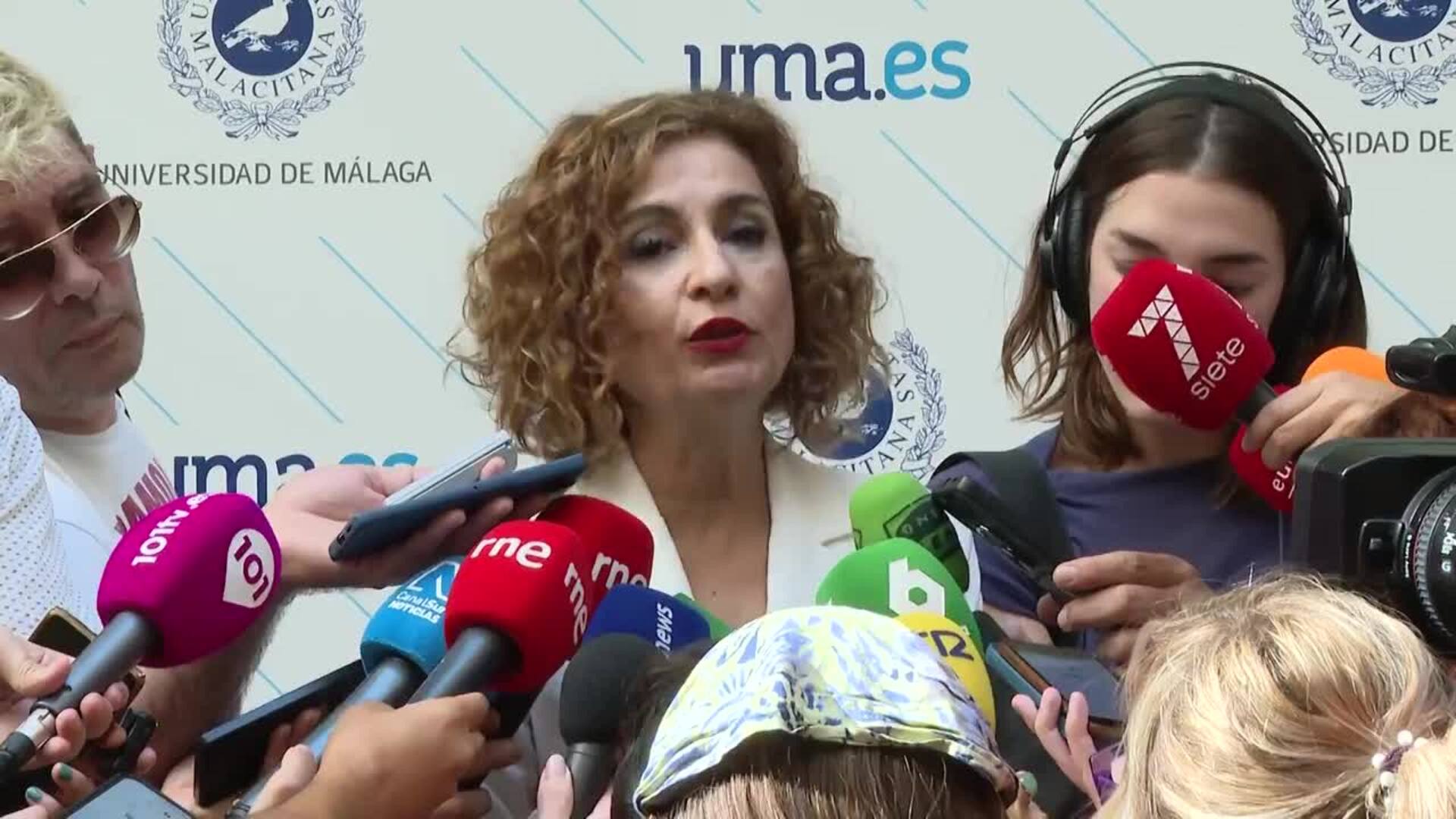 Montero, sobre la imputación de Montoro: "Un ministro más" del PP ante los tribunales