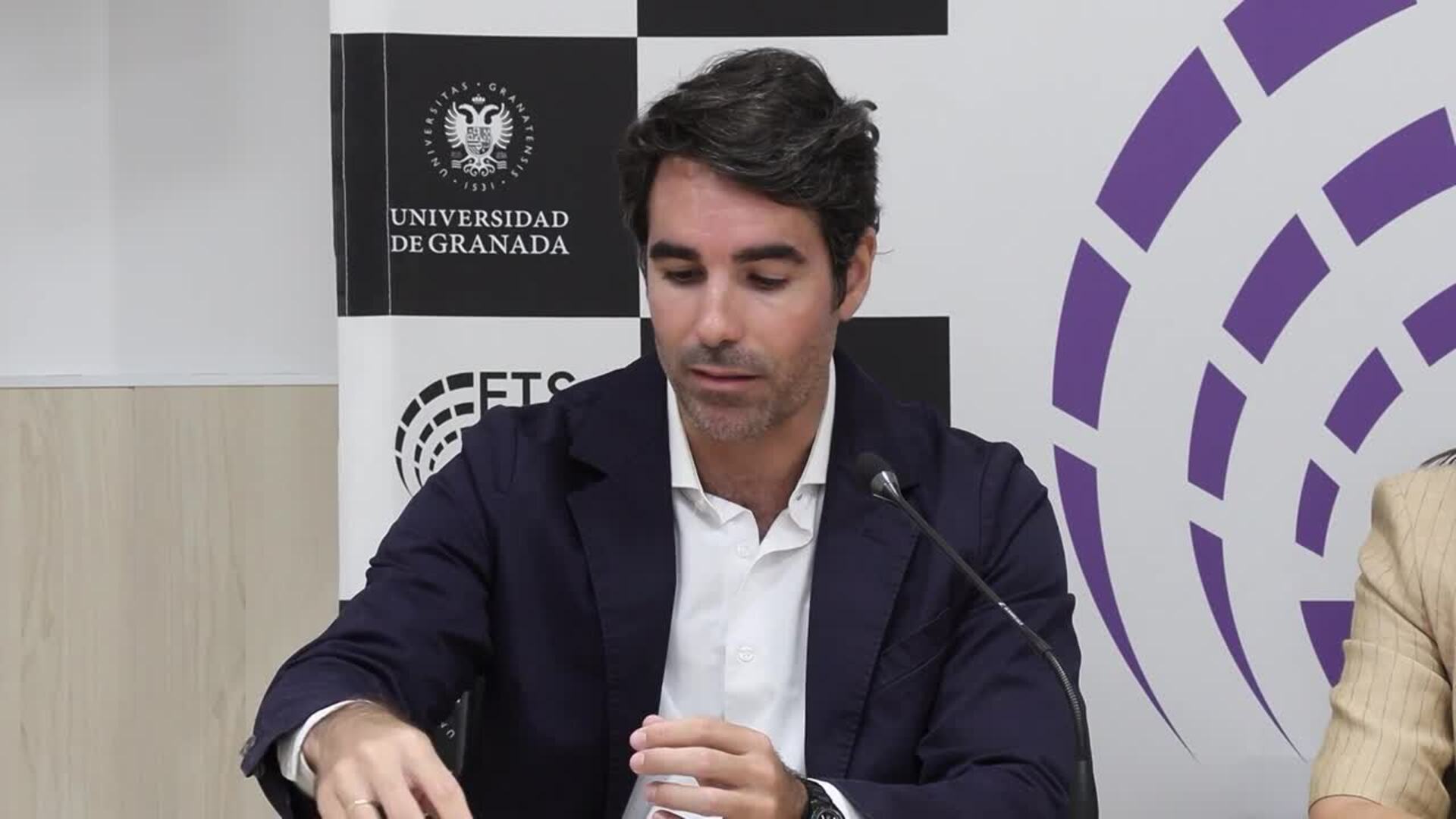Universidades de Granada y Bolonia crean un asfalto sostenible hecho de colillas de cigarrillos