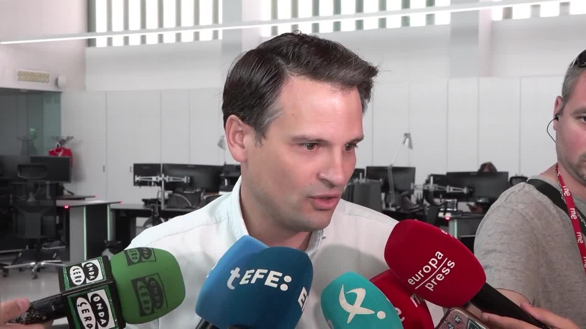 Bautista dice que Higuero "ha cometido un error" e insta a reconocer "su magnífico trabajo"
