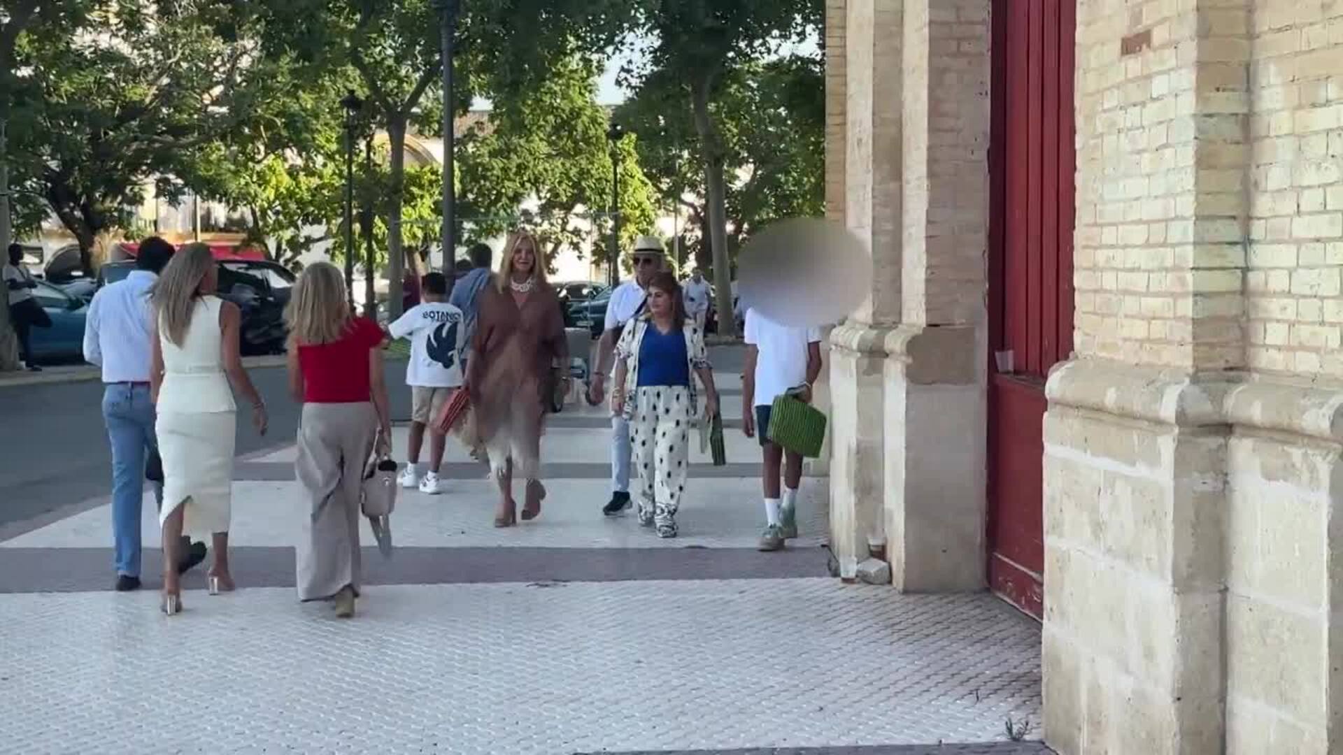 José Ortega Cano, tarde de toros en familia al margen de la polémica familiar