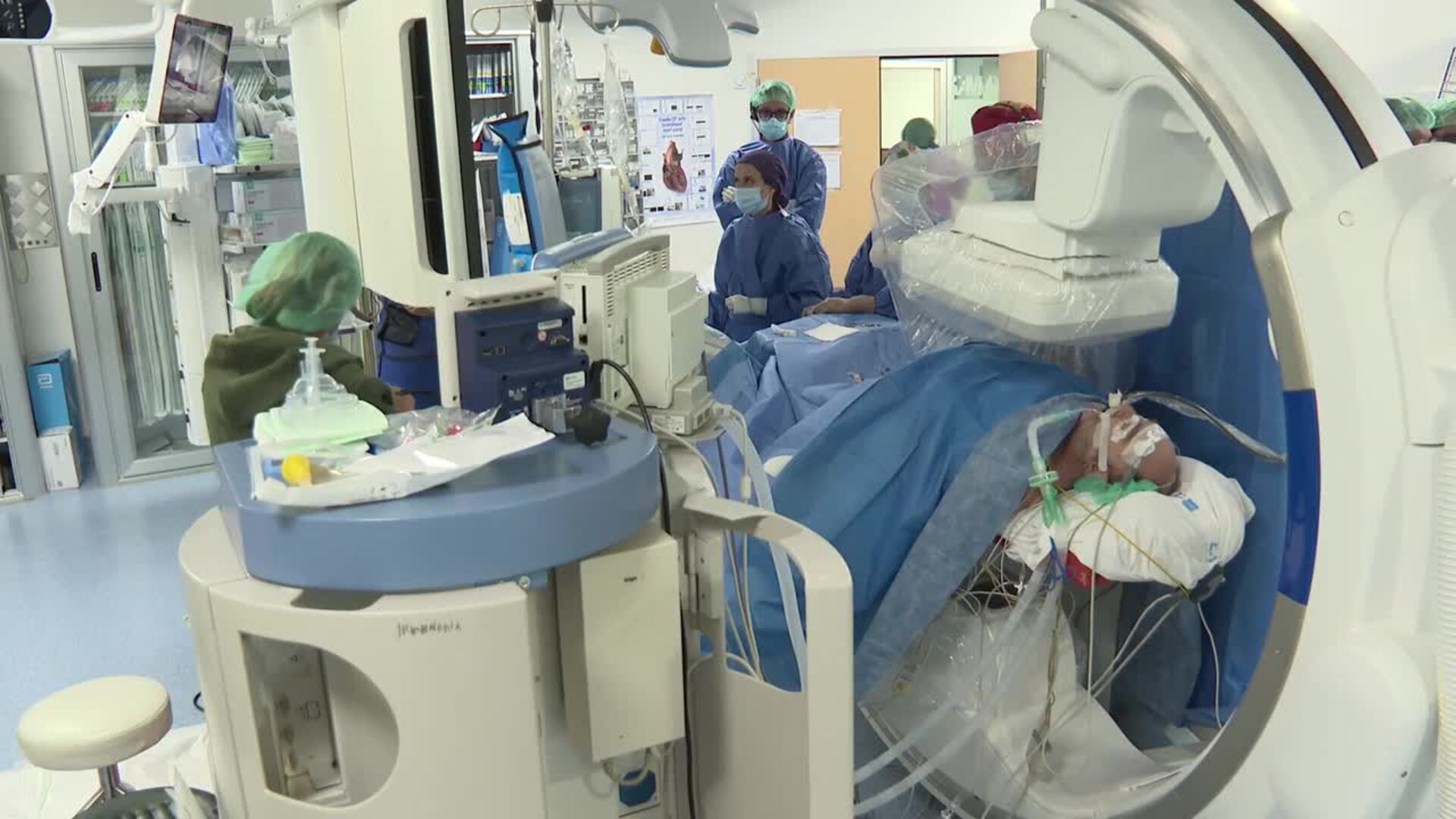 El Ramón y Cajal, pionero en implantar una prótesis mitral sin cirugía a corazón abierto